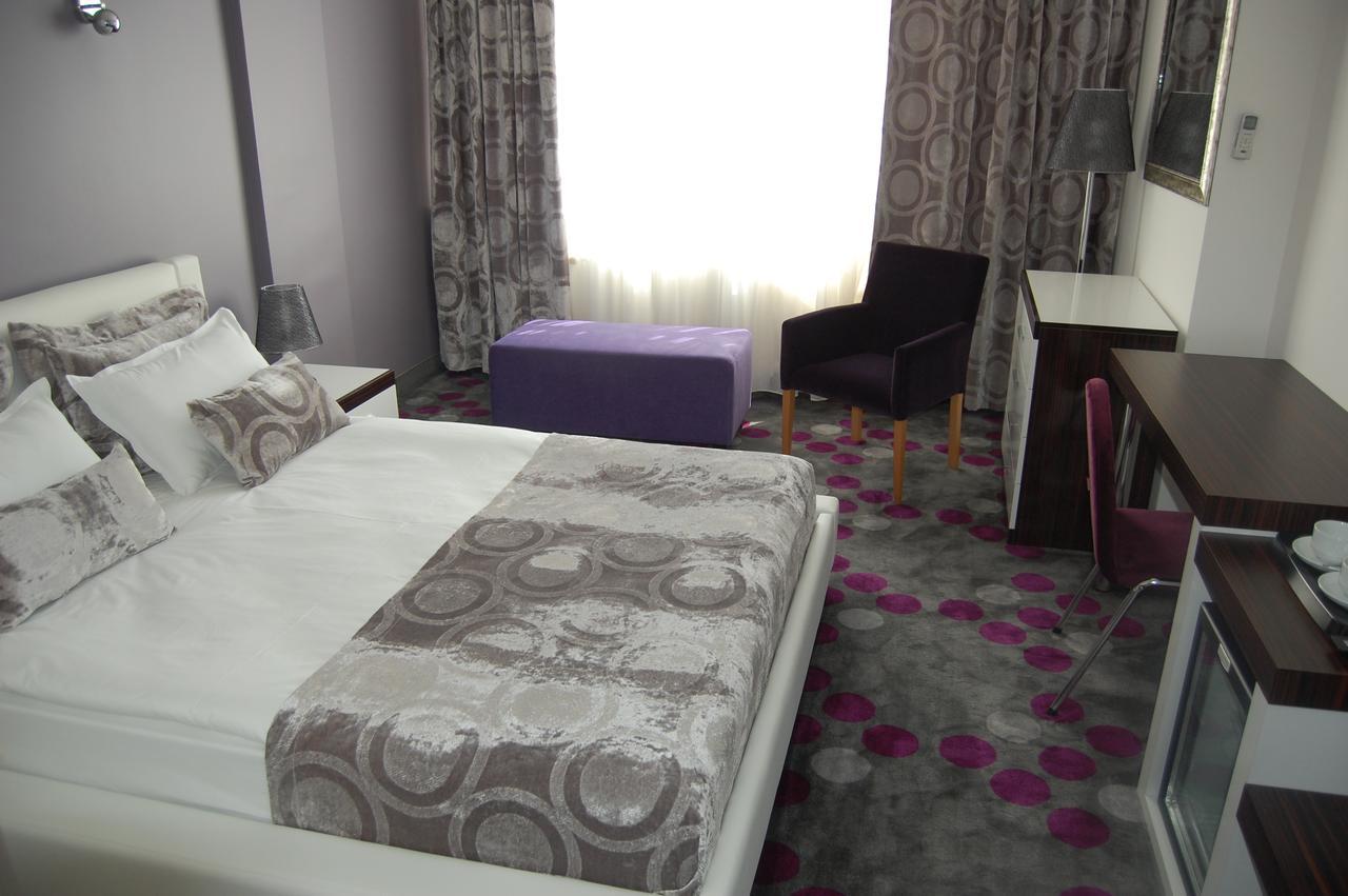 Hande Hotel Mustafakemalpaşa Εξωτερικό φωτογραφία