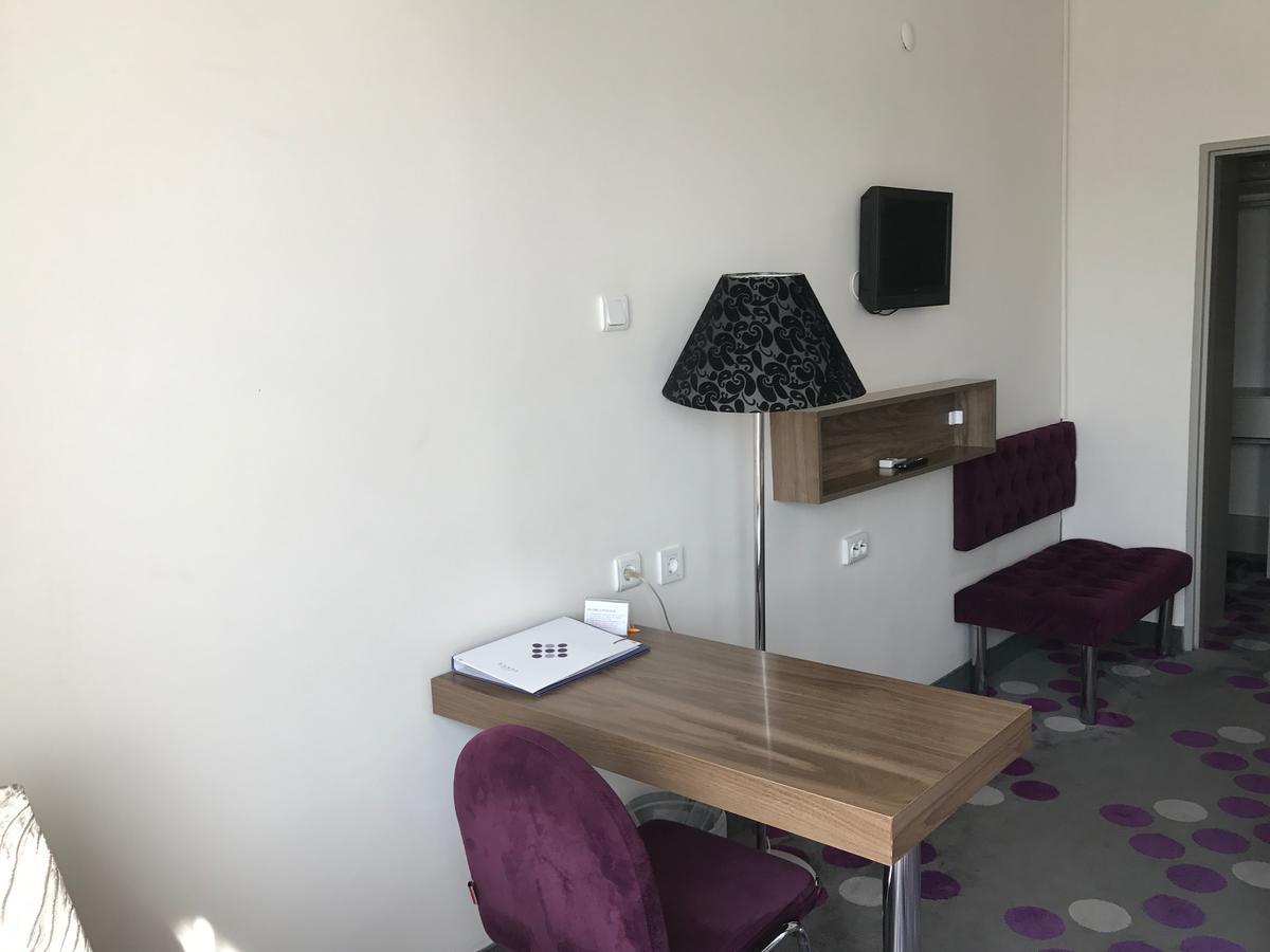 Hande Hotel Mustafakemalpaşa Εξωτερικό φωτογραφία