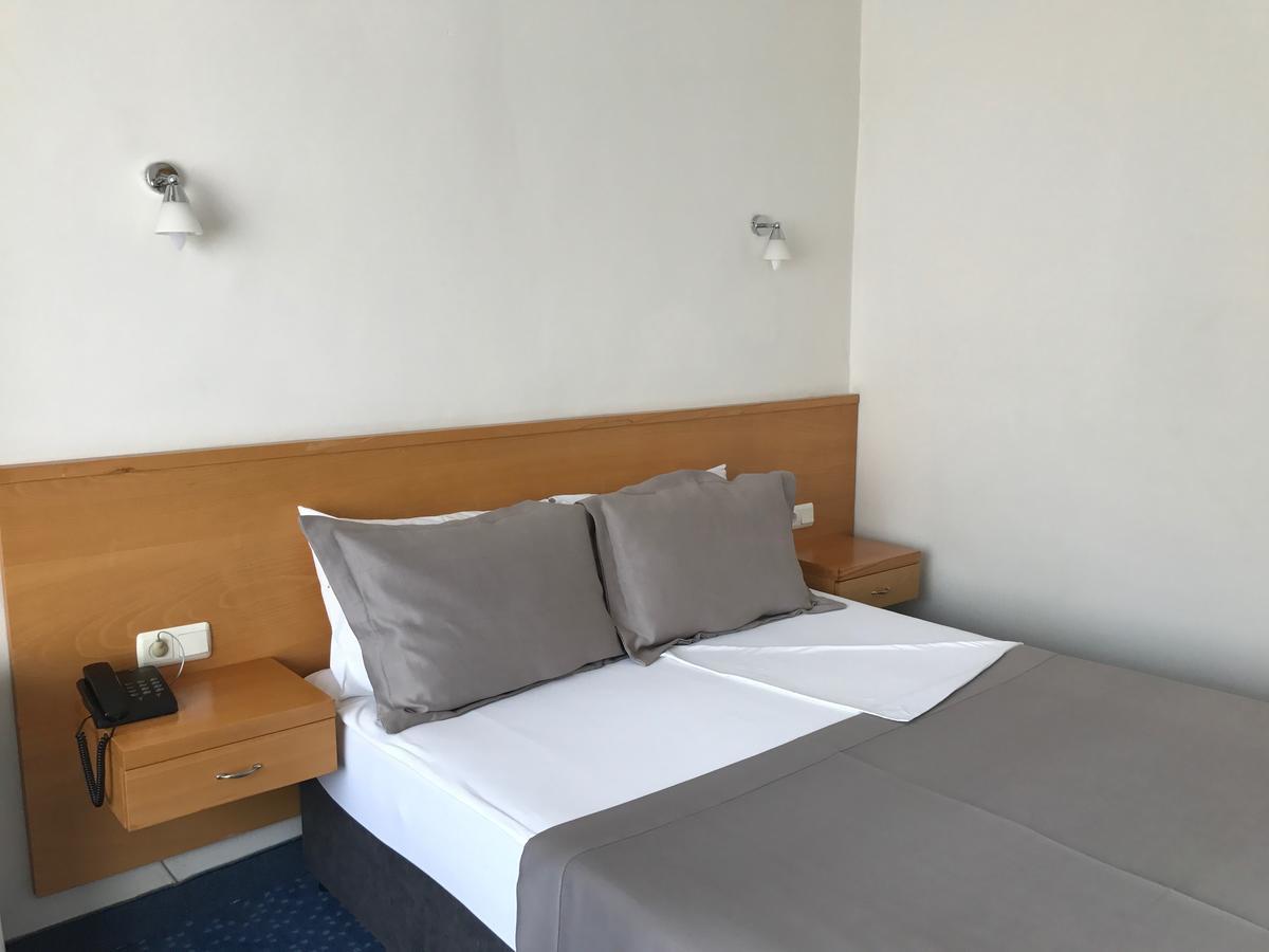 Hande Hotel Mustafakemalpaşa Εξωτερικό φωτογραφία