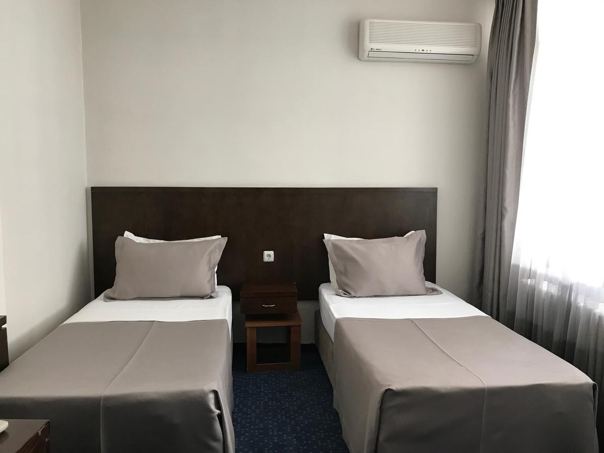 Hande Hotel Mustafakemalpaşa Εξωτερικό φωτογραφία