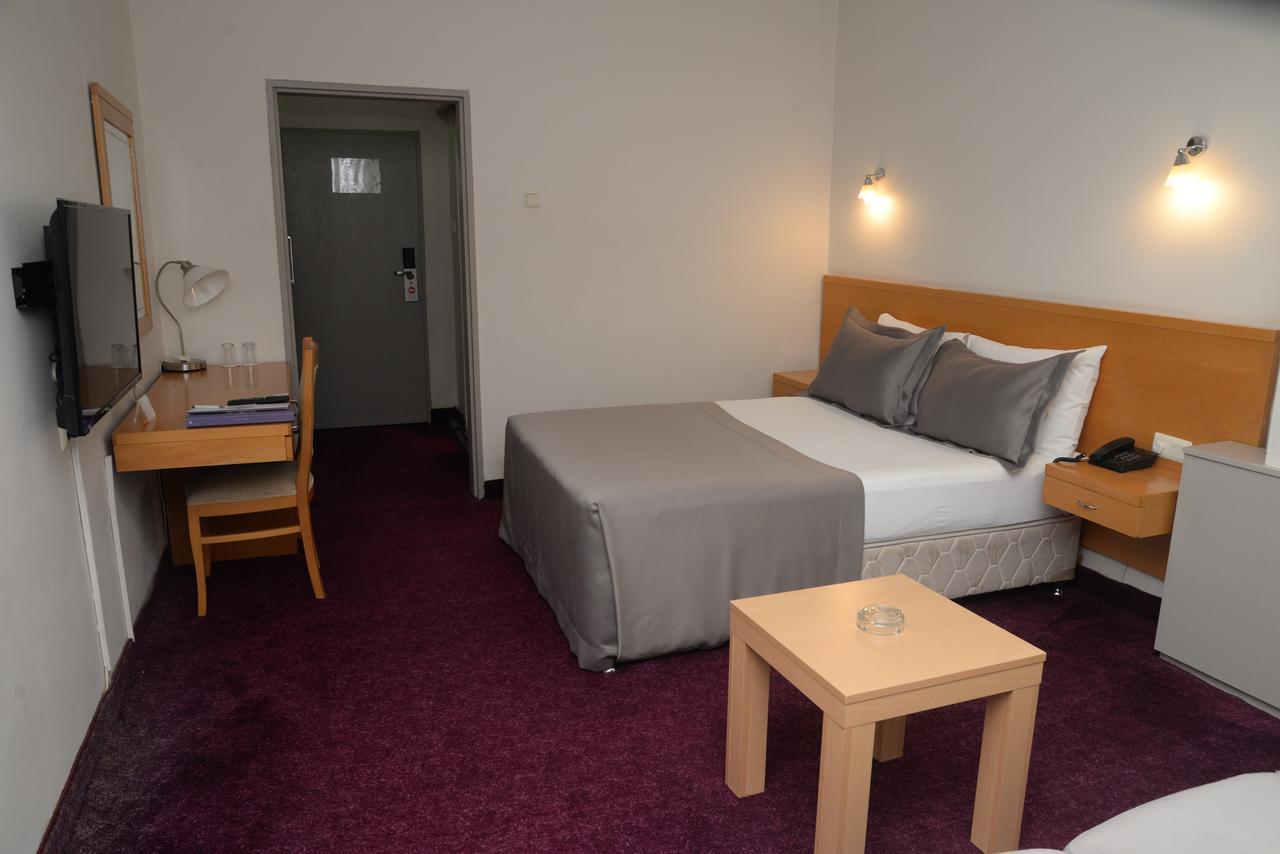 Hande Hotel Mustafakemalpaşa Εξωτερικό φωτογραφία